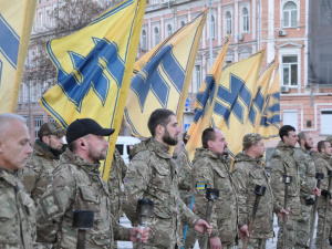 У Києві вшанували пам'ять загиблих героїв полку "Азов"