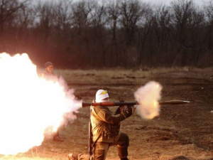 Из БМП и гранатомета боевики обстреляли украинских защитников в Донбассе