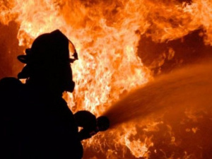 На пожаре в Донетчине эвакуировали семь человек, одного спасти не удалось