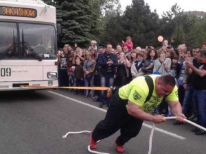Мариупольский стронгмен едет в Черкассы устанавливать новый рекорд Украины