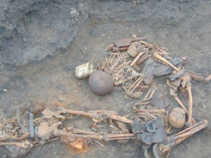 На Донетчине обнаружили боеприпасы и человеческие останки (ФОТО)