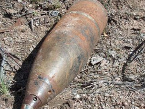 В Мариуполе нашли снаряд крупного калибра и гранату