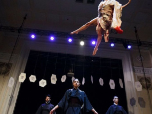 Танец в воздухе: мариупольцам представили балет с самурайским духом (ФОТО)