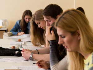 Жители Донецкой области могут бесплатно учиться украинскому языку