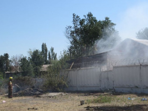В Мариуполе произошел пожар в воинской части 3057 (ФОТО+ВИДЕО)