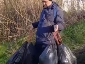 Сто мешков мусора собрали мариупольцы во время бега
