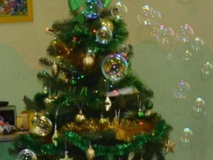 В Мариуполе ищут похитителей новогодней елки (ФОТО)