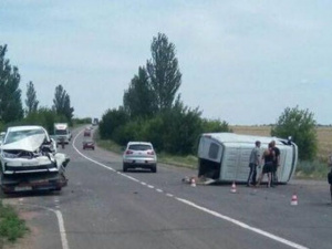 На трассе под Мариуполем в ДТП пострадали 5 человек (ФОТО)