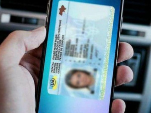 Права в телефоне: мариупольцы смогут протестировать приложение для водителей