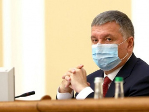 Арсен Аваков выступил за введение в Украине радикального локдауна на три недели