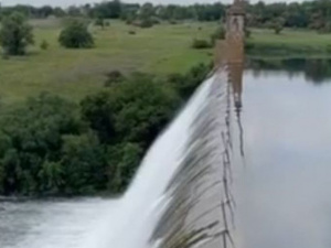 Уровень воды в водохранилище под Мариуполем выше допустимого. Есть ли опасность для населения?