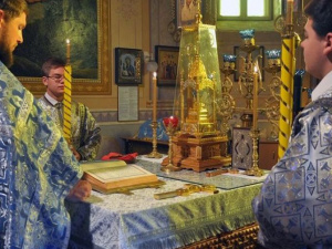 Воскресное богослужение в Мариуполе из собора Архистратига Божия Михаила (ТРАНСЛЯЦИЯ)