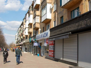 Более 600 магазинов и кафе в Мариуполе продолжили работу вопреки карантину