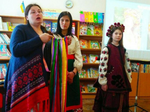 Мариупольчанкам показали, как выглядели настоящие украинки ХIХ-ХХ веков (ФОТОФАКТ)