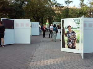 Увидеть «Неизвестность»: в Мариуполе открыли фотовыставку о пропавших без вести (ФОТО)