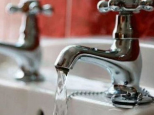 Горводоканал вновь повышает цены на воду – мариупольцев приглашают обсудить этот вопрос