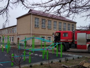 В Бердянске неизвестный сообщил о минировании школ и требует деньги