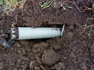 По жилому поселку под Мариуполем боевики выпустили ракету (ФОТО)
