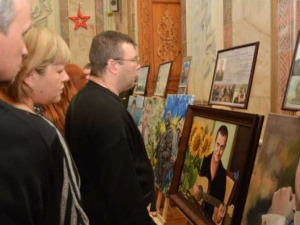 «Невидимая стража» поразила мариупольцев историями погибших в АТО военных (ФОТО)