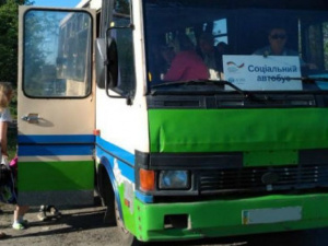 Для жителей прифронтового Донбасса курсируют 11 бесплатных автобусов: расписание на октябрь