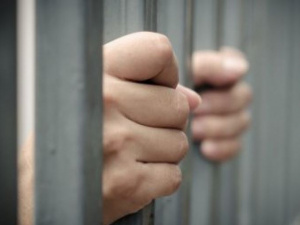 В Мариуполе семикратно судимый наркоман-грабитель получил очередной тюремный срок
