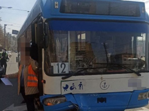 В Мариуполе дважды за день троллейбусы попадали в ДТП