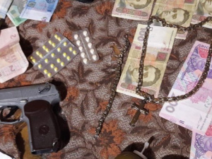В столицу из оккупированного Донецка завезли наркотики на миллион гривен (ФОТО)