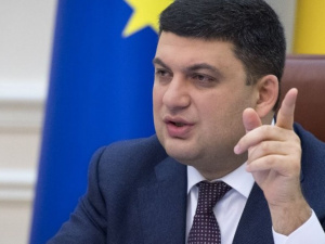 Блокада в Донбассе оставит в нищете 300 тысяч украинских семей, - Гройсман