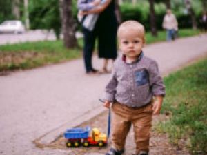 На Донетчине мать оставила 4-летнего ребенка в саду и пропала на трое суток