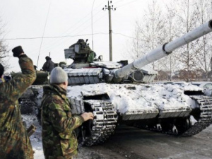 Боевики открыли огонь на Донбассе, ранен украинский воин
