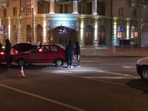 В Мариуполе возле Драмтеатра произошла авария