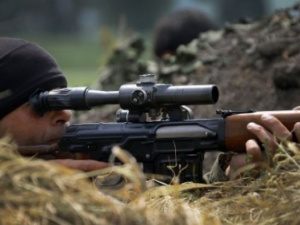 Один украинский воин погиб, трое – ранены: в зоне ООС активизировались снайперы