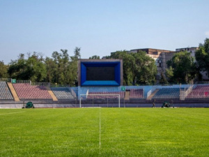 Новое поле и электронные турникеты: стадион имени Бойко в Мариуполе реконструируют