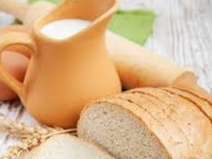 Украинцы экономят на хлебе и молоке
