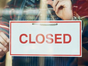 В Мариуполе запретили работу магазина, собравшего на открытии сотни жителей (ВИДЕО)