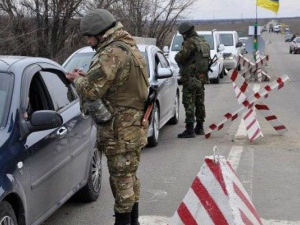 Стало известно, кому разрешен выезд за пределы Донецкой области