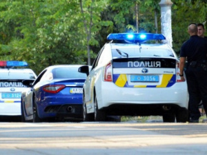 Для Национальной полиции в Мариуполь пригонят 54 новых авто