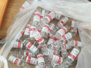 Через КПВВ под Мариуполем пытались провезти 200 ампул опиоидов (ФОТО)