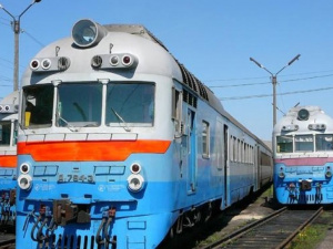 Донецкие железнодорожники грозятся отменять пригородные поезда