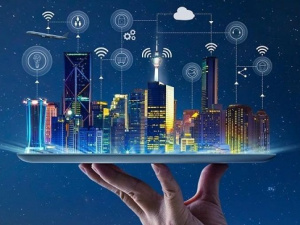 «Умные» остановки и светодиодное освещение: в Мариуполе внедрят элементы Smart City