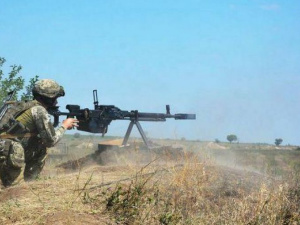 На Донбассе обстреляли позиции украинских военных