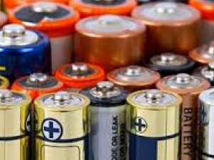 Мариупольцев начнут штрафовать за батарейки в мусорном бачке?