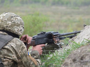 На Троицу боевики 30 раз нарушили режим прекращения огня на Донбассе, в том числе под Мариуполем