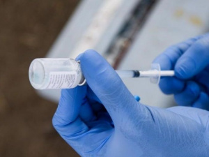 Мариупольские медработники, переболевшие коронавирусом, утверждают: «Нужно вакцинироваться»