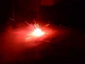 Мариупольцев испугали ночные взрывы со вспышками в центре города