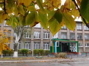 Мариупольская школа с 70-летней историей отпраздновала юбилей (ФОТОФАКТ)