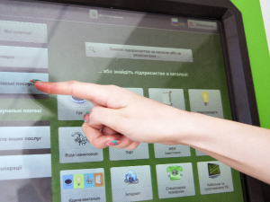 В Україні зміняться правила поповнення мобільного рахунку готівкою