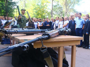 Мариупольские полицейские возобновили факультативы в школах (ФОТО+ВИДЕО)