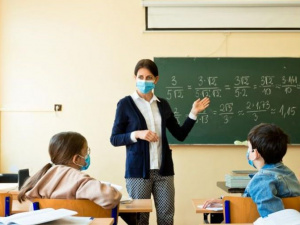 Стало известно, будут ли украинских учителей массово тестировать на коронавирус