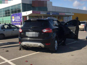 В Мариуполе водитель без прав врезался в три автомобиля и автобус (ФОТО)